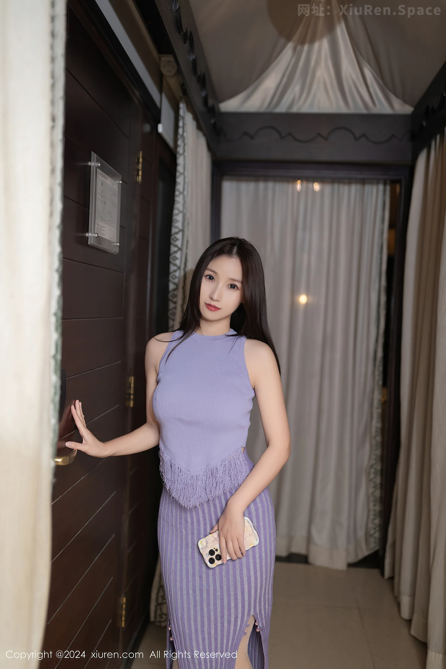 图片[3]-[XiuRen秀人网]VOL.8725 模特杏子Yada性感紫色短裙露白色蕾丝内衣秀曼妙身姿诱惑写真82P-秀人网官方网站